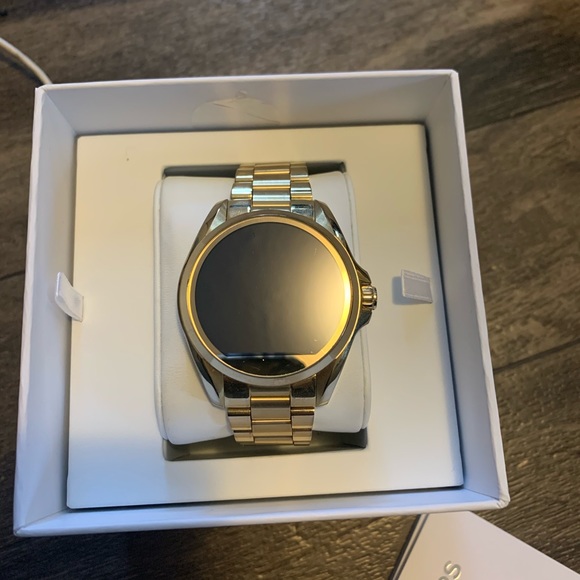 Michael Kors smart watch - Picture 3 of 5